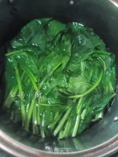 Make Pineapple fish step 0