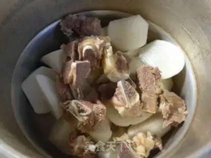 Make Steakbone radish soup step 3