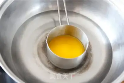 Make Cow Rolling Sugar step 2