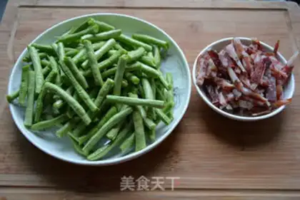 Make Sausage and beans step 1