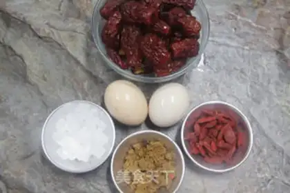 Make Red-tree egg cinnamon tea step 0