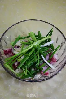 Make Crawling shrimp sauce and steaming ribs step 2