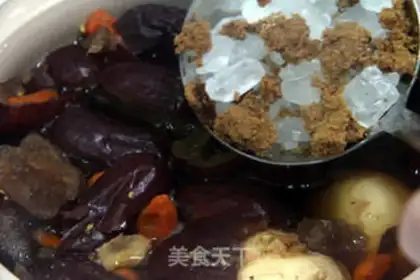 Make Red-tree egg cinnamon tea step 4