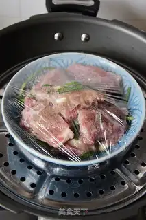 Make Crawling shrimp sauce and steaming ribs step 4