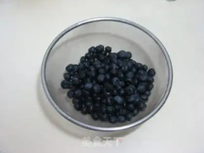 Make Homemade blueberry sauce step 0