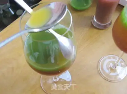 Make Big summer cocktail juice step 10