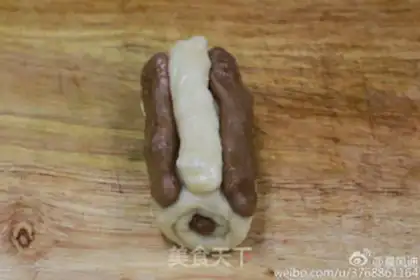 Make Panda bread step 3