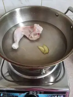 Make Spicy hands tore chickens step 1
