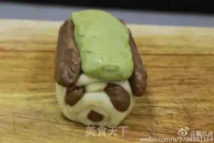 Make Panda bread step 5