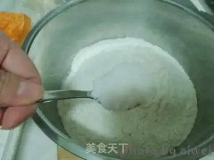 Make Eggs step 1
