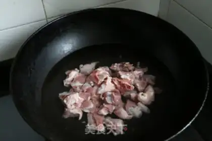 Make Cow and lamb soup step 1