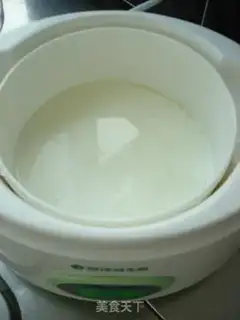 Make A fruit and peach sour milk plant step 1