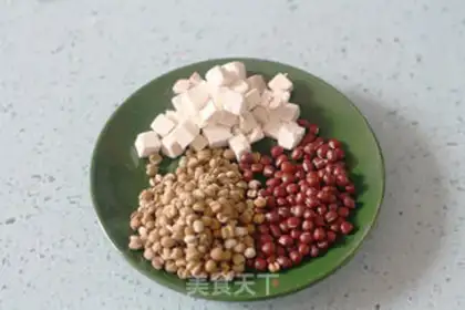 Make Soybeans soup step 0