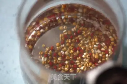 Make Soybeans soup step 1