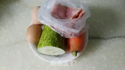 Make Old cucumber egg pancakes step 0
