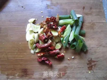 Make Spicy little conch step 1