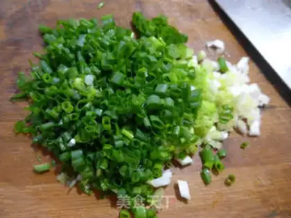 Make Onion fried eggs step 2