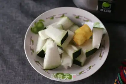 Make A melon with ginger honey step 0