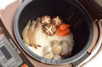 Make A pot of seafood step 1