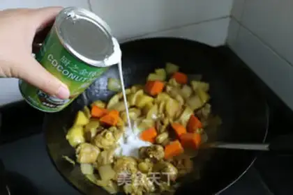 Make Coconut curry chicken step 5
