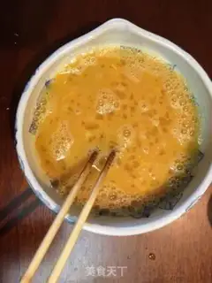 Make Japanese egg rolls step 1