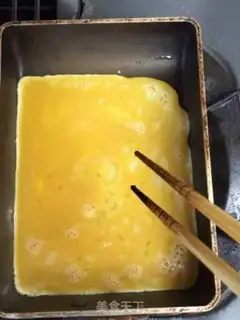 Make Japanese egg rolls step 3