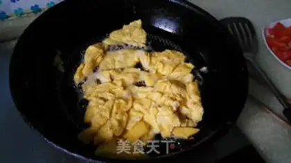 Make Tomato fried eggs step 3