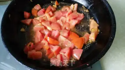 Make Tomato fried eggs step 6