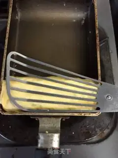 Make Japanese egg rolls step 8