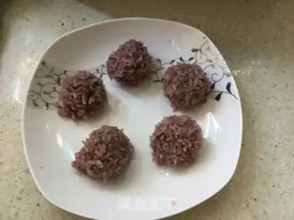 Make Purple rice meatballs step 5