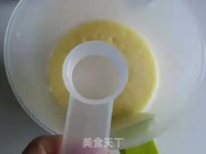Make Rum pineapple popsicle step 4