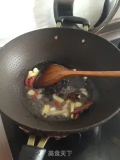 Make Thirteen fragrance lobster step 2