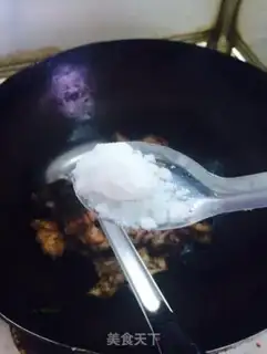 Make Sour, sweet, fried chicken bones step 2