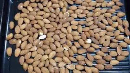 Make Almond oxen step 1