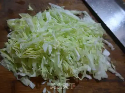 Make Spicy cabbage step 1