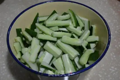 Make cucumber step 1