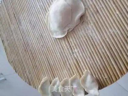 Make Big meat dumplings step 6