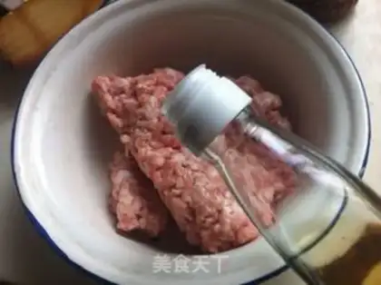 Make Three pots of egg skin step 1