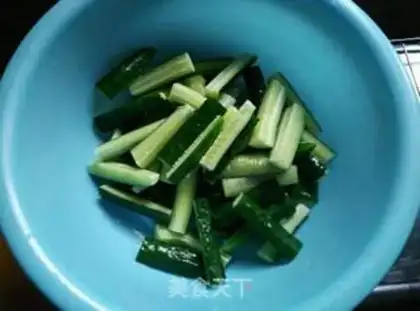 Make Spicy cucumber step 1