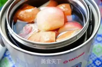Make Peach mushroom chicken soup step 1