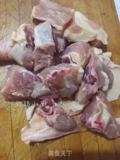 Make Chicken leg and soybeans step 1