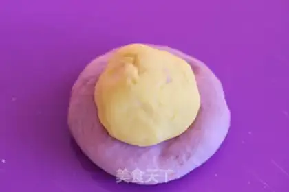 Make Little flower buns step 1