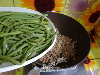 Make The meat and the beans step 7