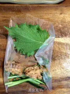 Make Fish canned spring rolls step 7