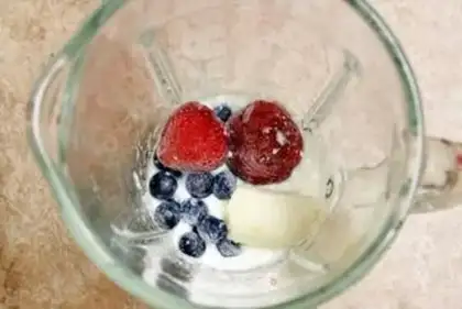 Make Summer berries, yogurt step 3