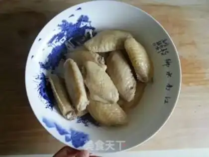 Make Three chickens on the table step 1