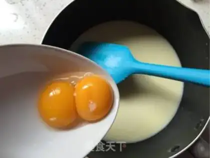 Make Mini-red bean balls step 3