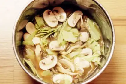 Make Snack salmon mushroom stew step 1