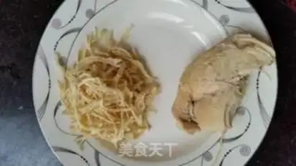 Make Spicy chicken noodles step 2