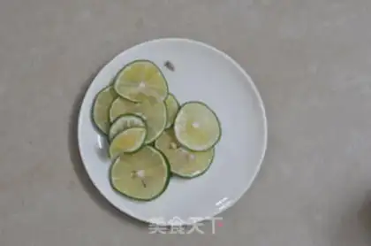 Make Ice and green lemon juice step 1